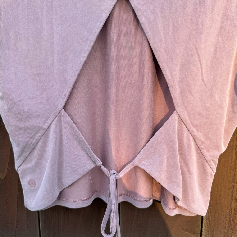 Lululemon - Picture 5 of 5